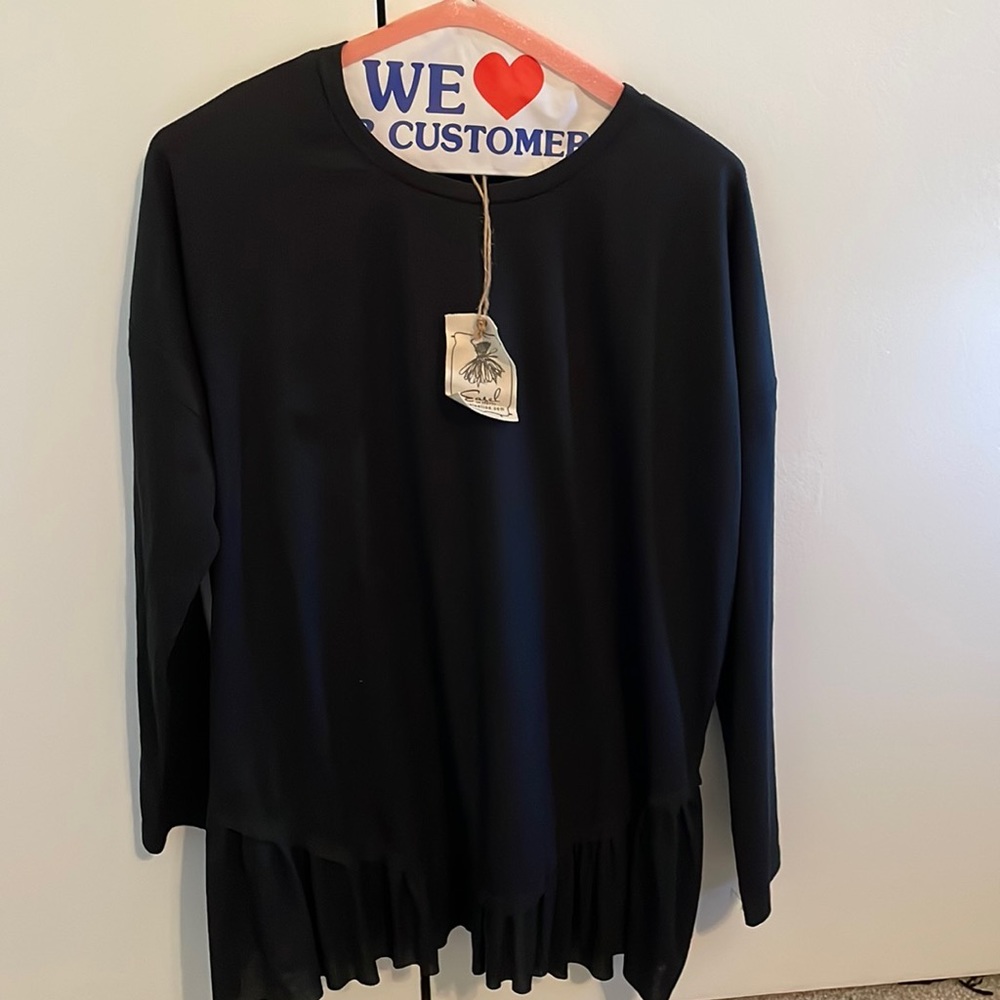 Great top to wear with leggings